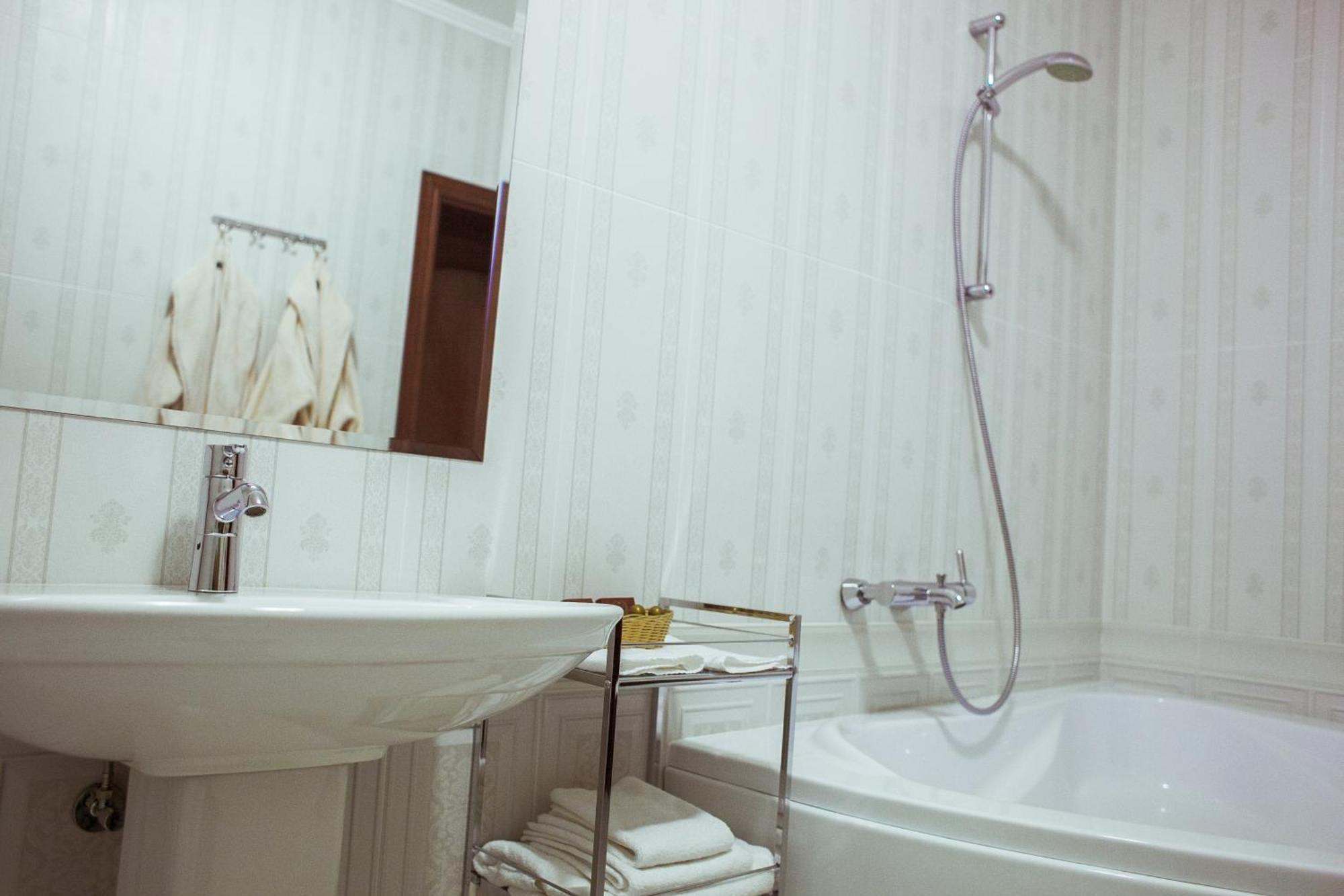 Warszawa Hotel Malekhuv エクステリア 写真